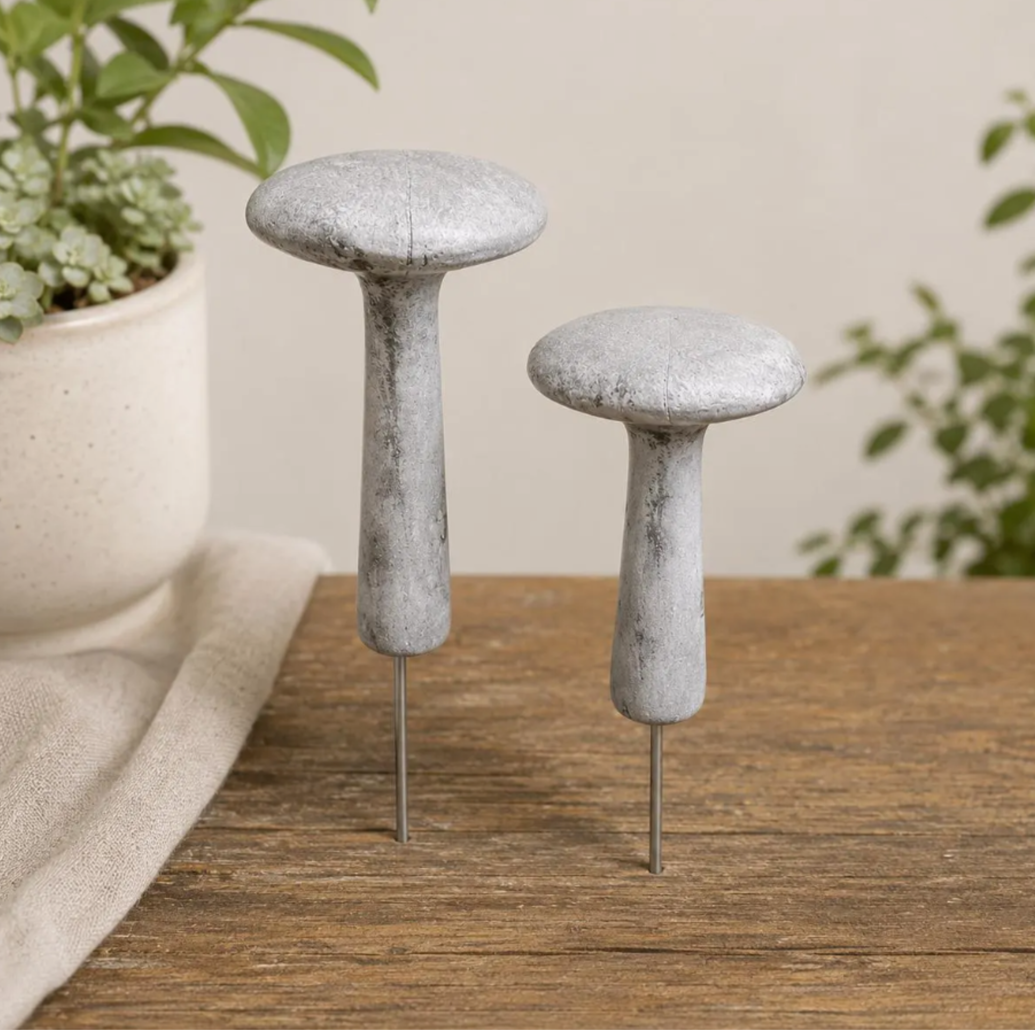 Mushroom Statue Set | Mushroom Plant Stakes Concrete Statues